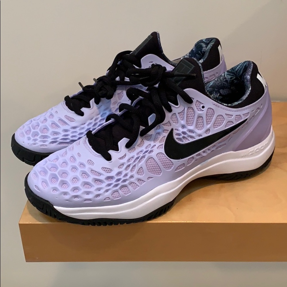 BRAND NEW women’s Nike running shoes - lavender